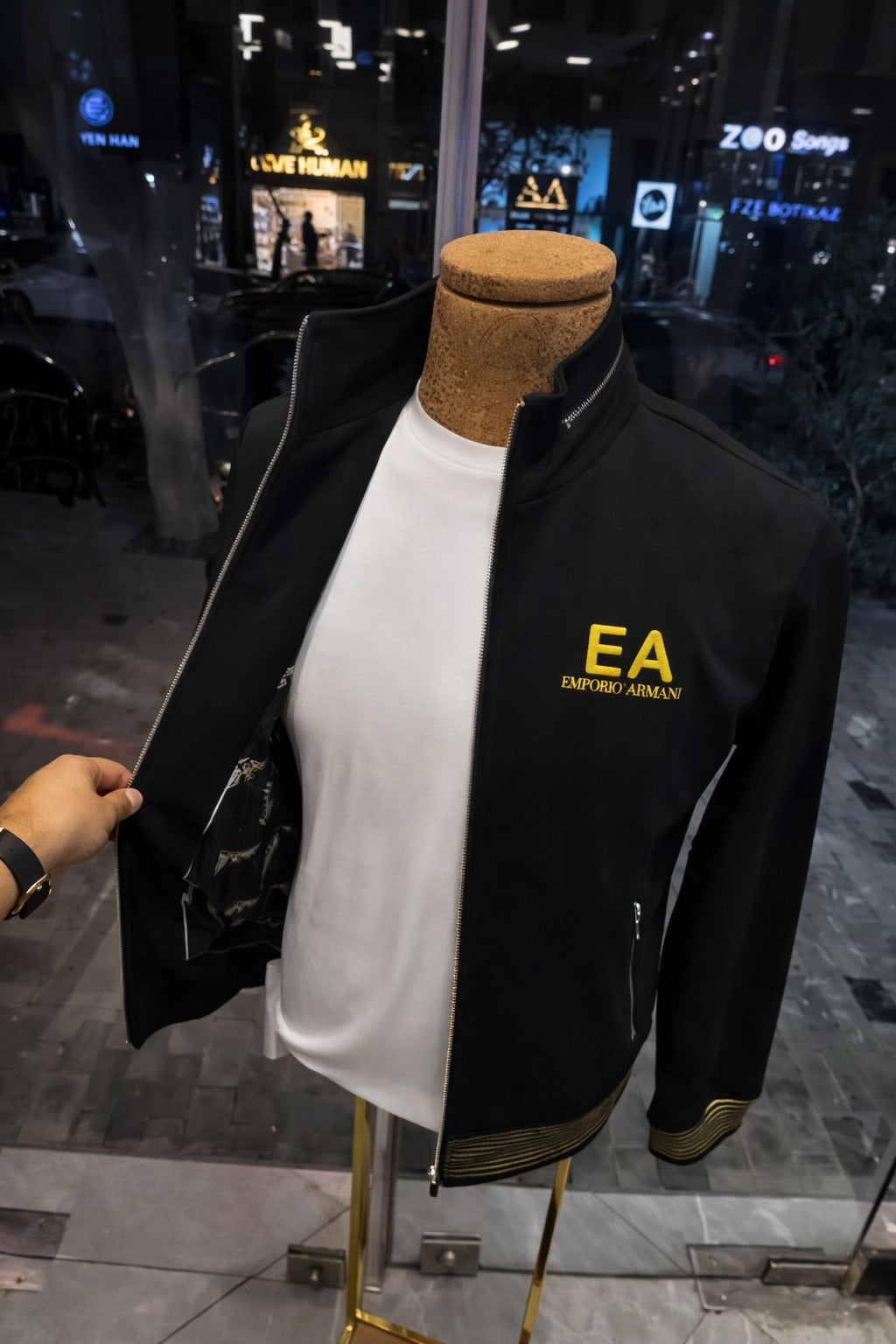 Men’s Premium Two-Piece Tracksuit Set – Zip Jacket & Jogger Pants- (W-18)